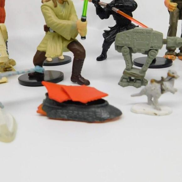 Star Wars Collectible 1990s Figurines Lot Of 14 R2D2 Yoda Applause & others - Picture 3 of 16